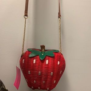 🍓 STRAWBERRY Crossbody 🍓